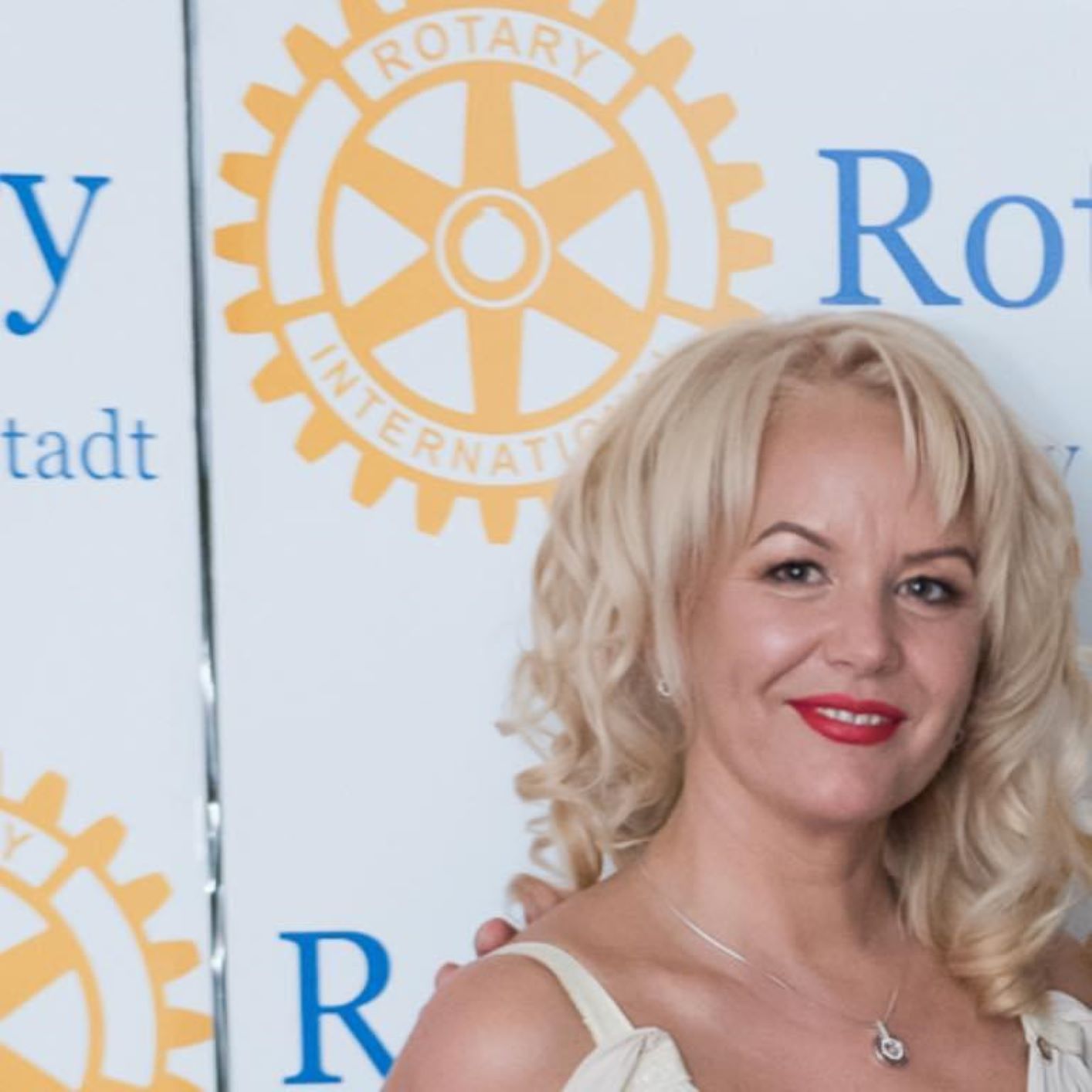 Costea Ruxandra Rotary Club Brașov Kronstadt | Serviciu · Integritate · Acțiune